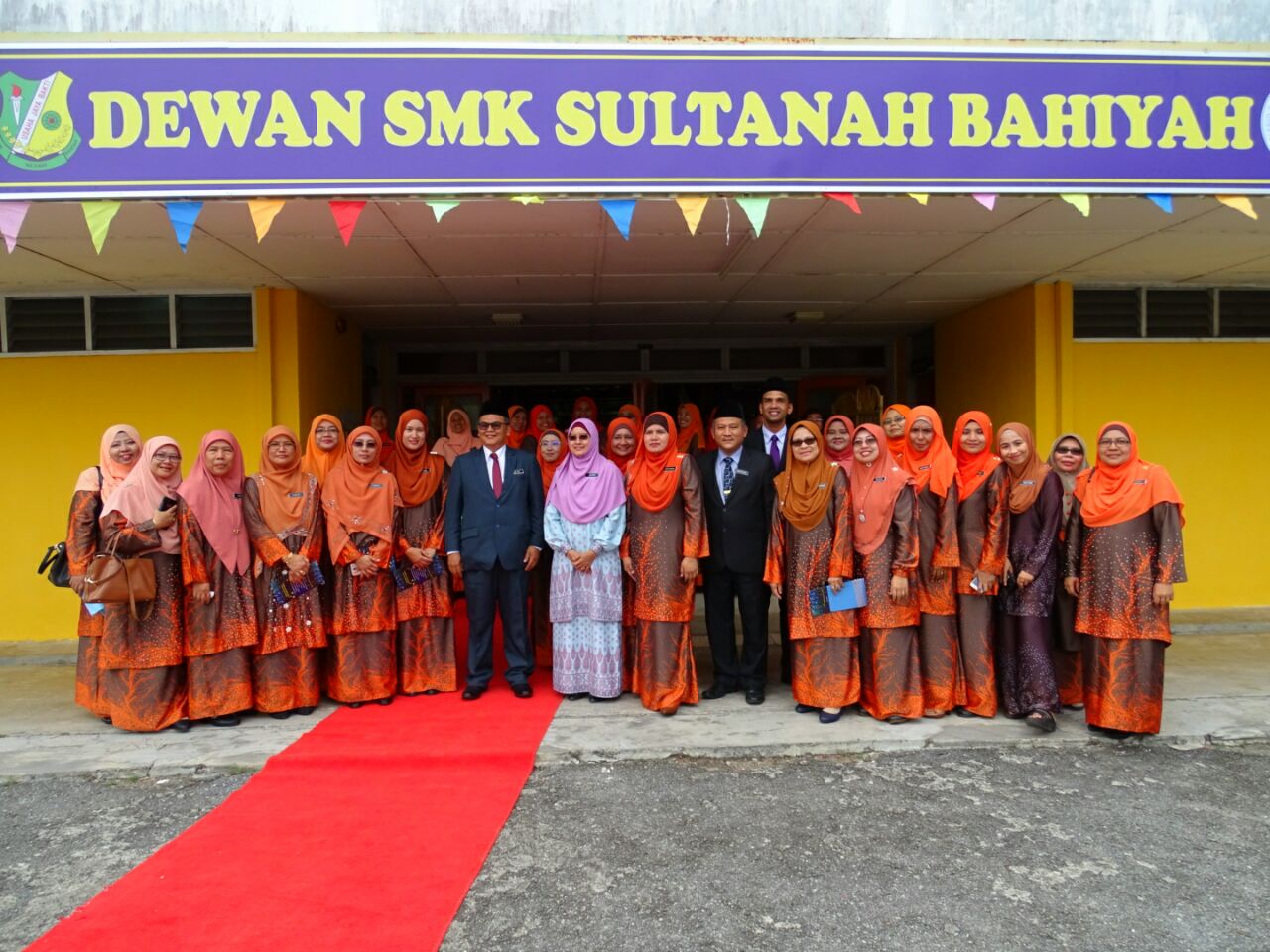 photo6158864956959860862