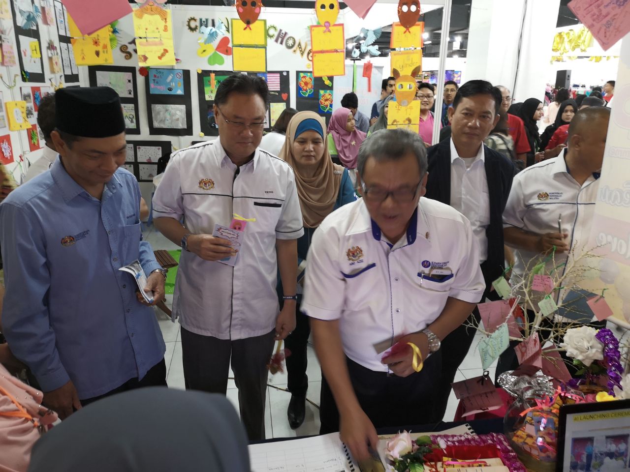 photo6284859536279971986