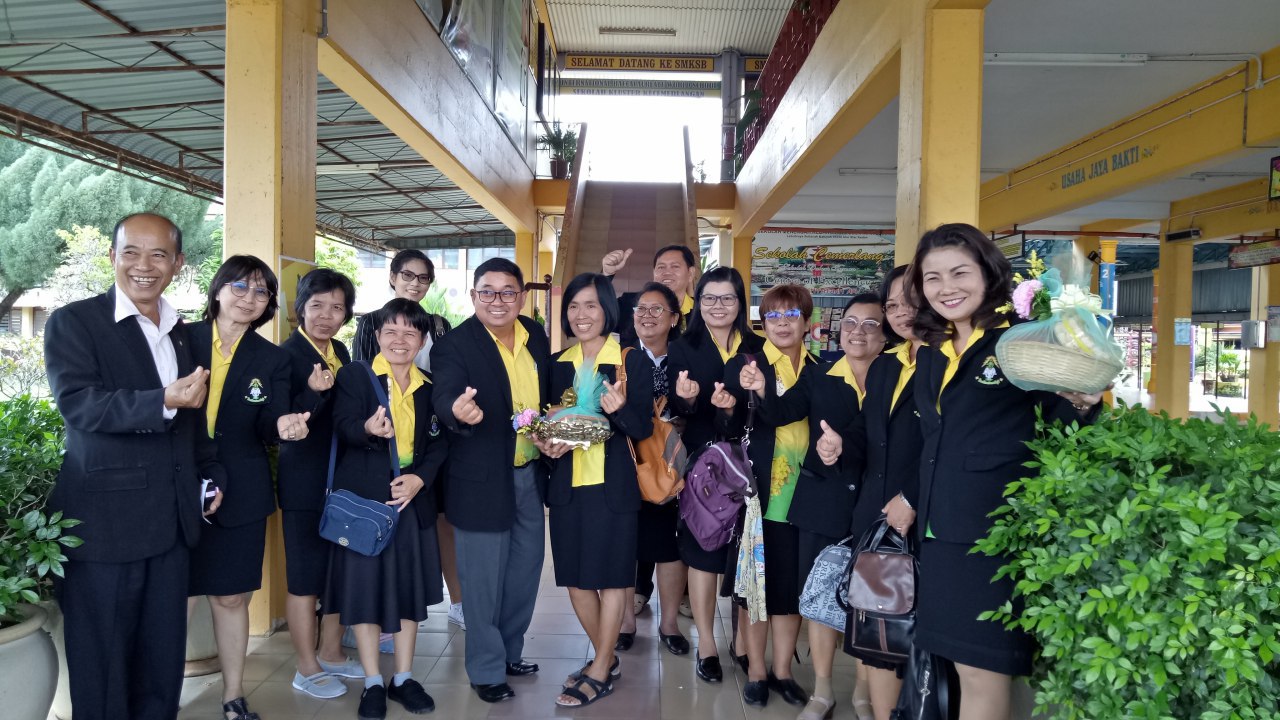 photo6287116666148071499