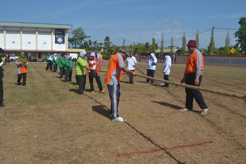 10383_1675901679340749_5891163566687277024_n