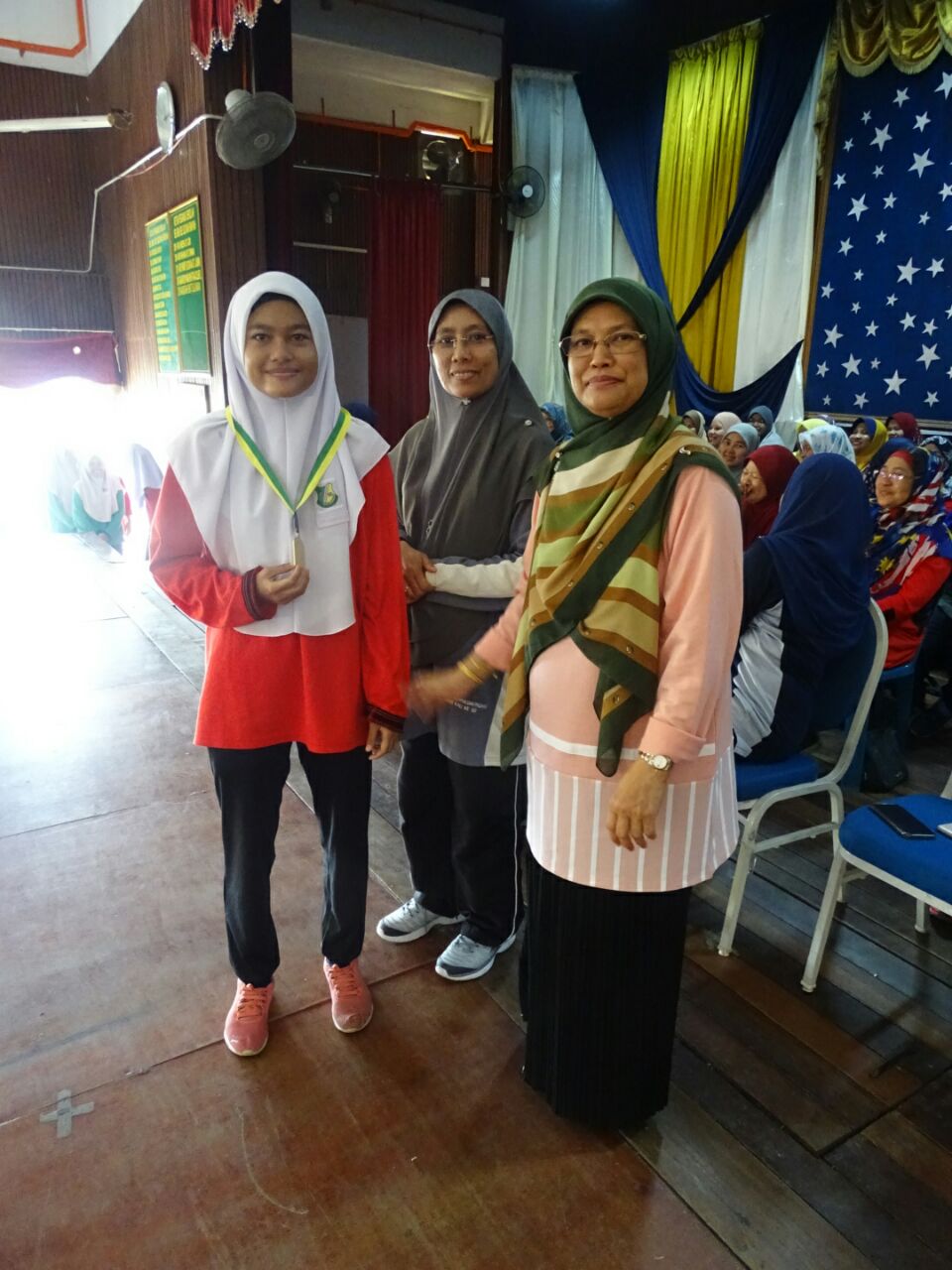 photo6109275131416259397