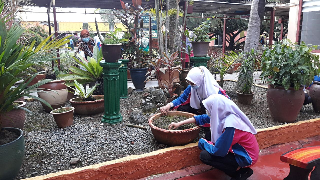 e63b6b5f-8e2b-4593-b619-04652dba41fb