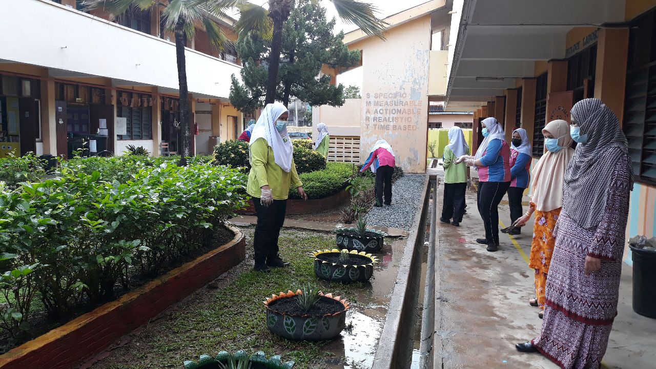 f9acf15c-51a3-406f-8138-fa88dd1a16c2