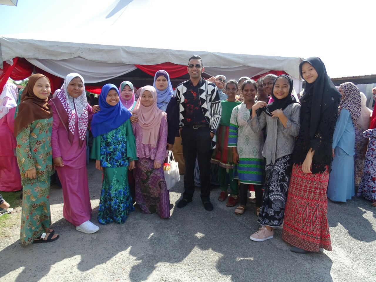 photo6055490965365434590