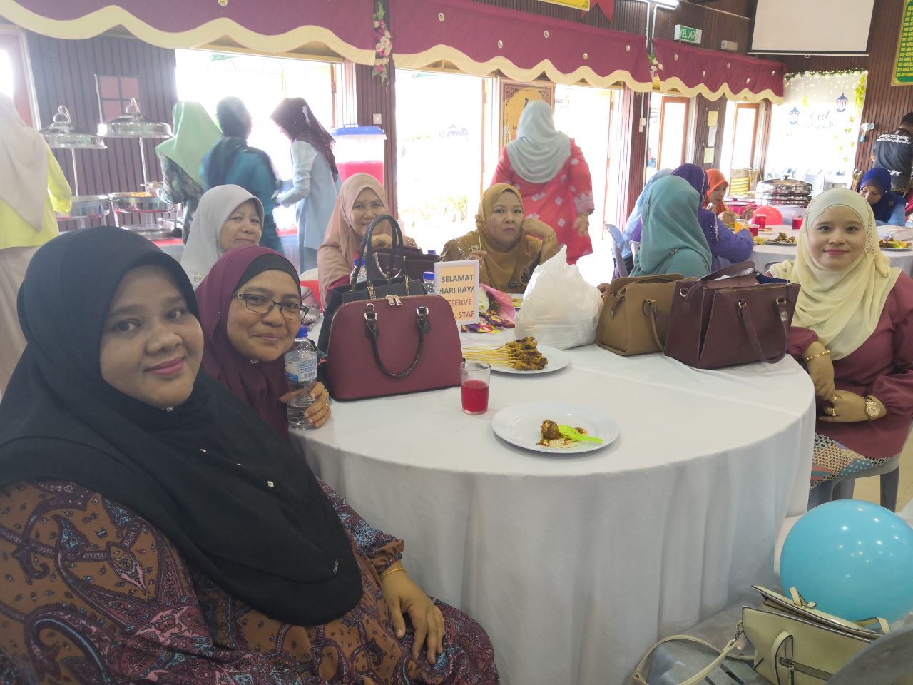 photo6057607499479099854