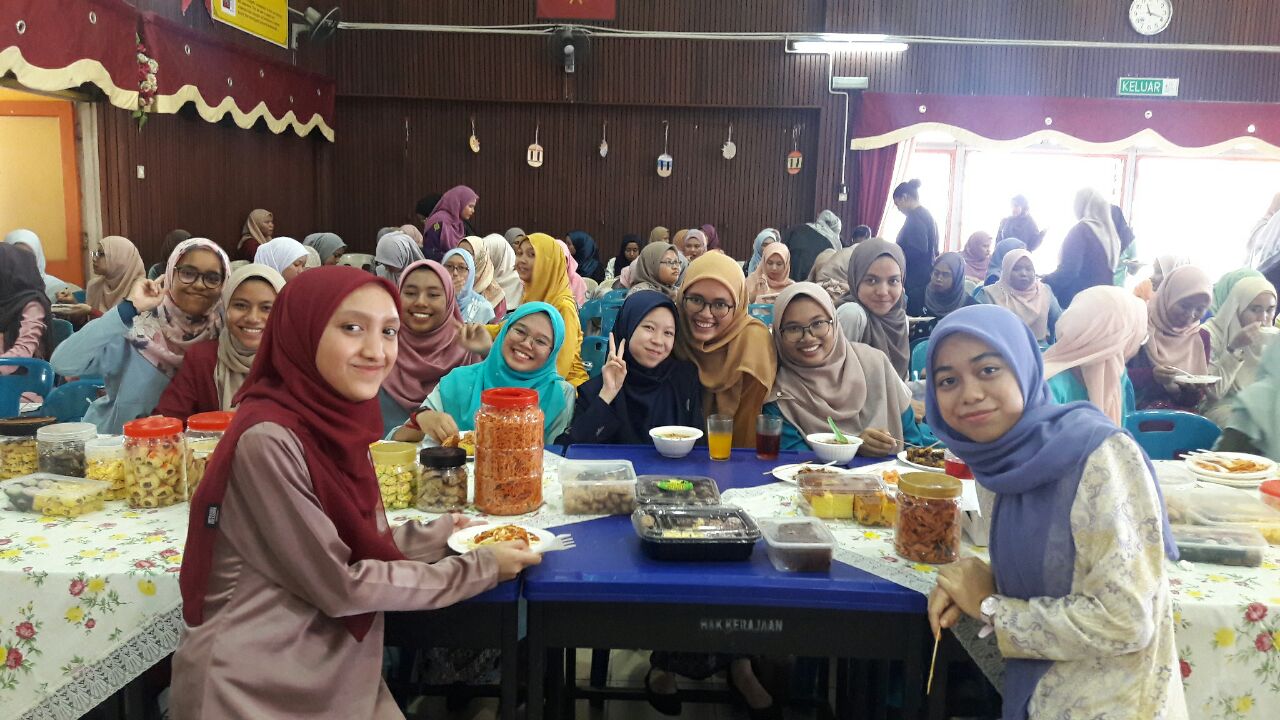 photo6057607499479099880