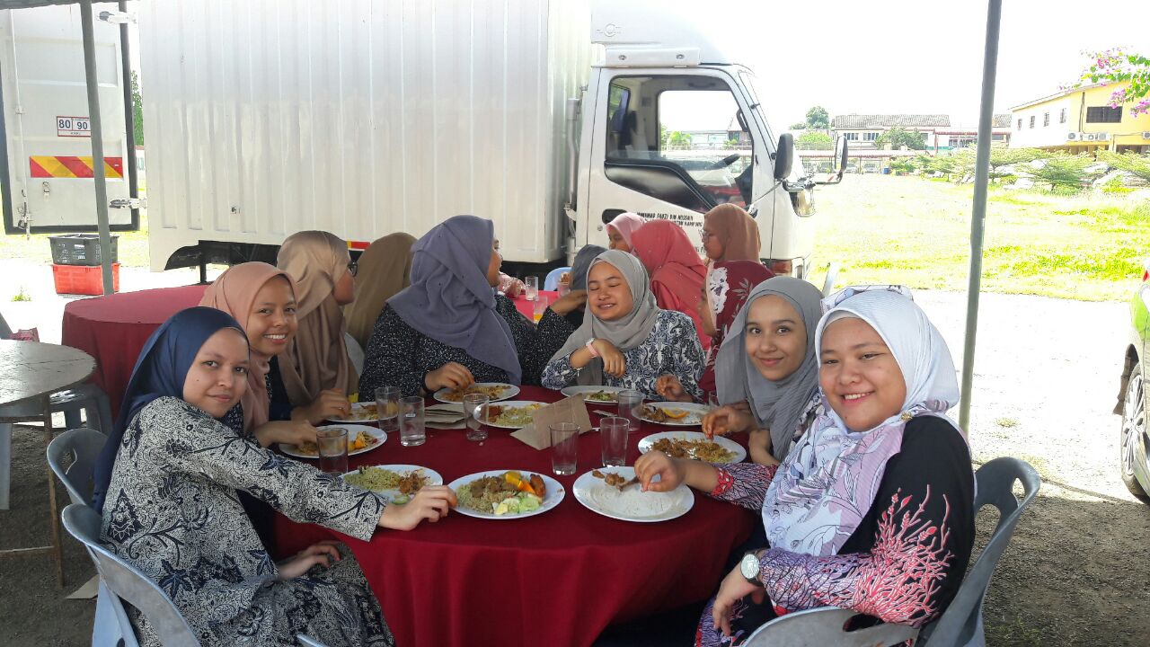 photo6057607499479099881