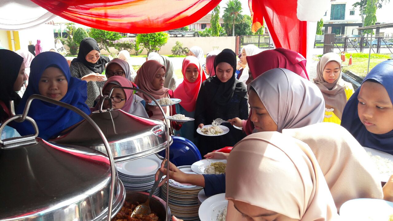 photo6057607499479099882