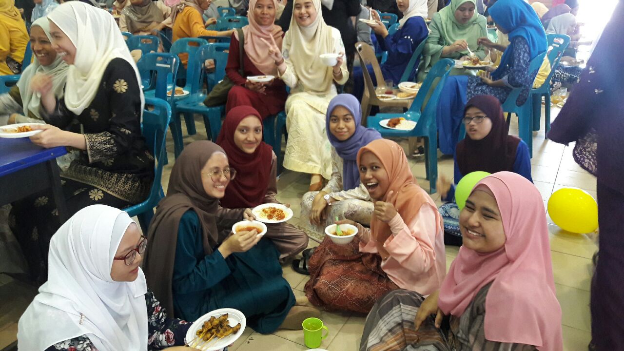 photo6057607499479099884