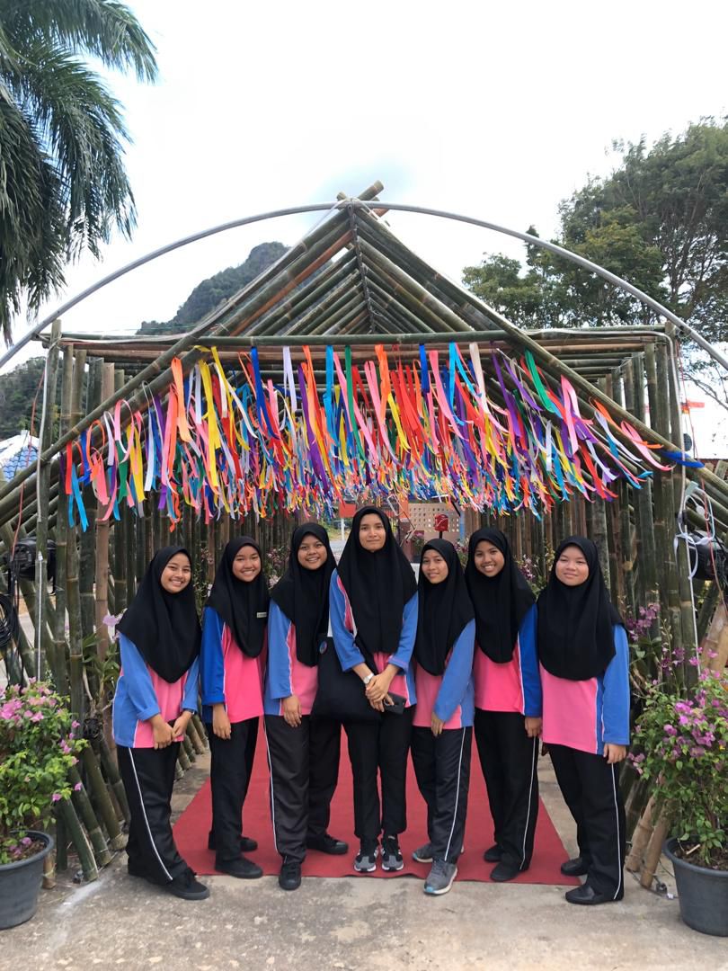 photo6111401449465424372